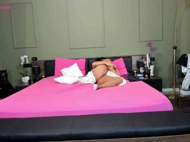 Ellasweety webcam