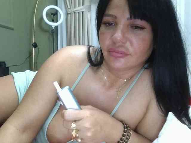 Ellasweety webcam