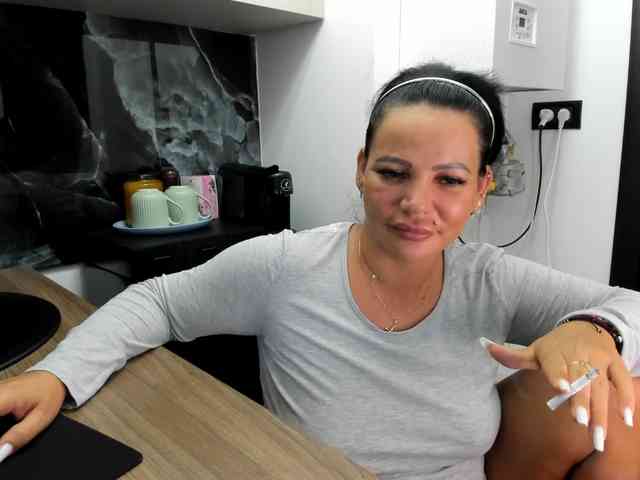 Ellasweety