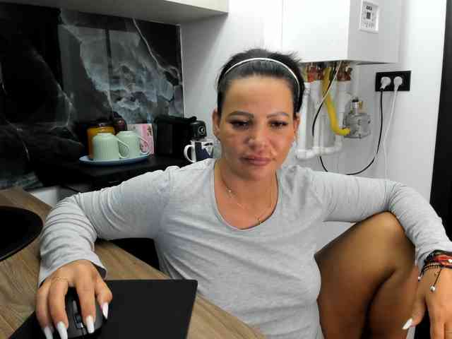 Ellasweety