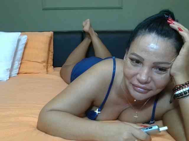 Ellasweety webcam