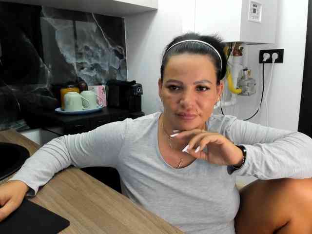 Ellasweety