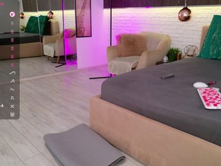 CindeFucknRella Porn Show