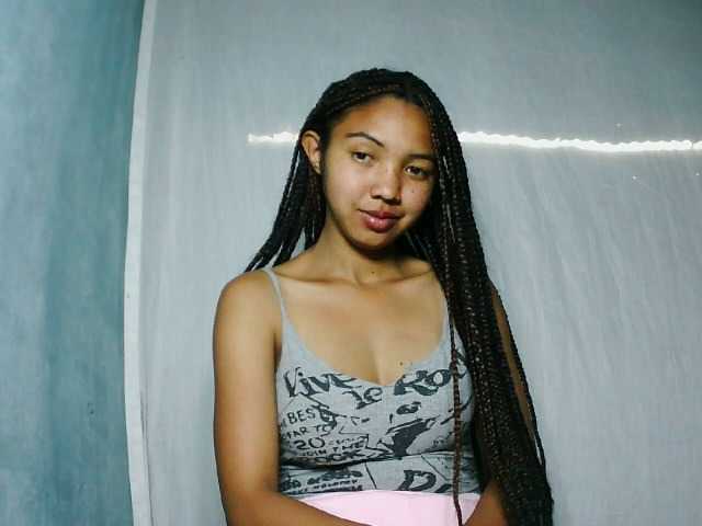 Missfireangel12 live cam on BongaCams