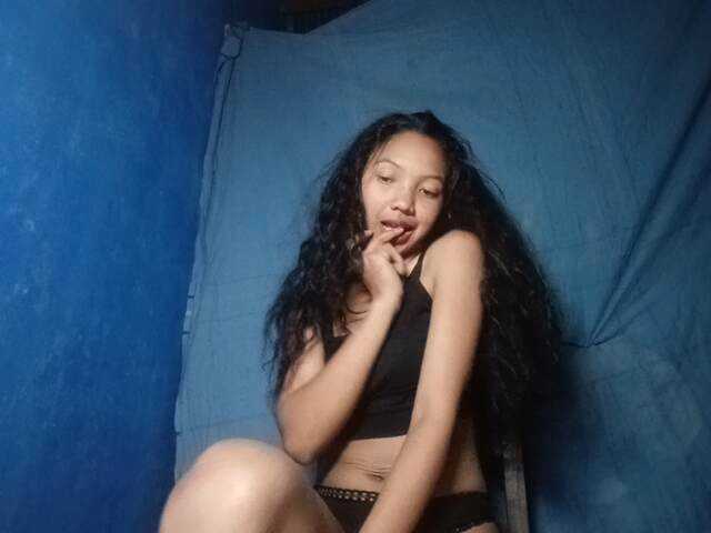 Missfireangel12 live cam on BongaCams