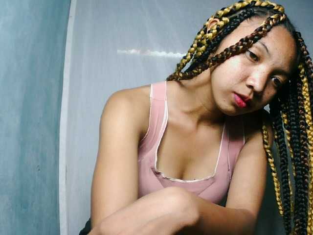 Missfireangel12 live cam on BongaCams