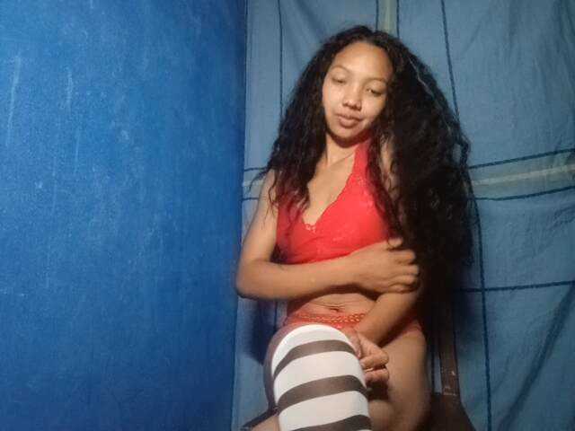Missfireangel12 live cam on BongaCams