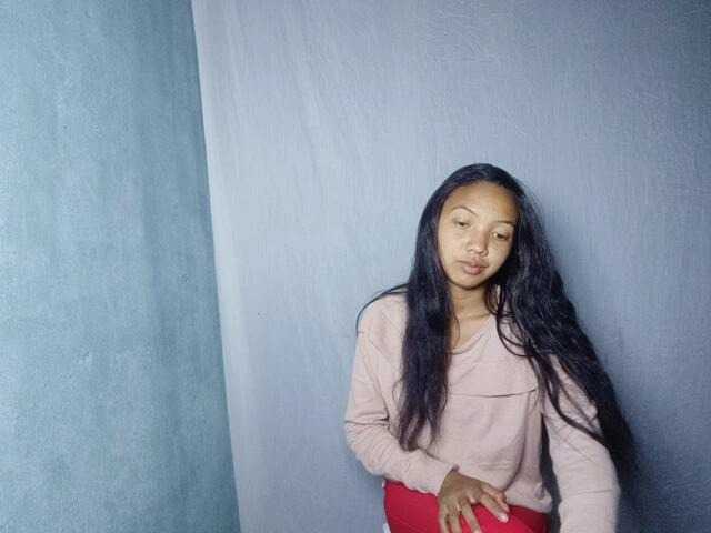 Missfireangel12 live cam on BongaCams