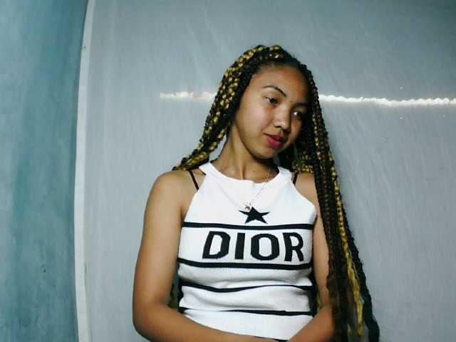 Missfireangel12 live cam on BongaCams