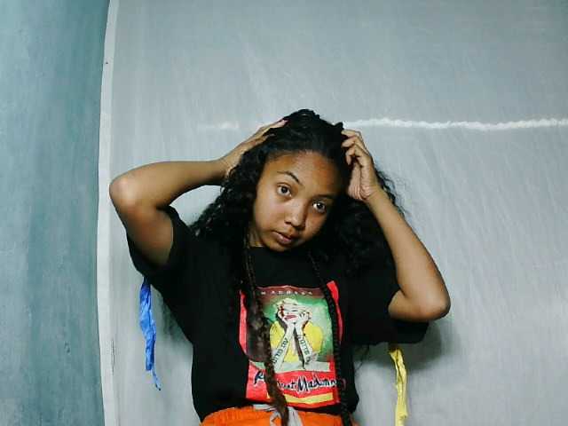 Missfireangel12 live cam on BongaCams