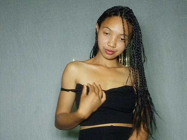 Missfireangel12 live cam on BongaCams