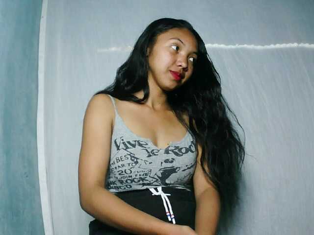 Missfireangel12 live cam on BongaCams