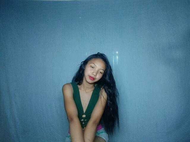 Missfireangel12 live cam on BongaCams