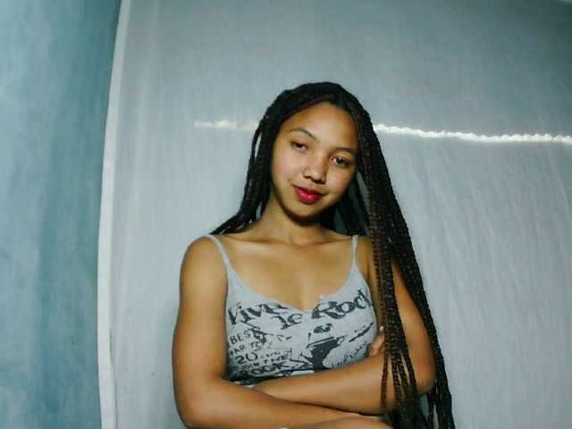 Missfireangel12 live cam on BongaCams