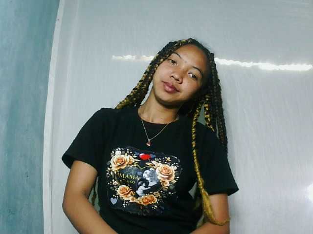 Missfireangel12 live cam on BongaCams