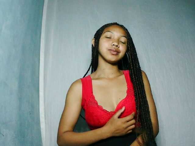 Missfireangel12 live cam on BongaCams