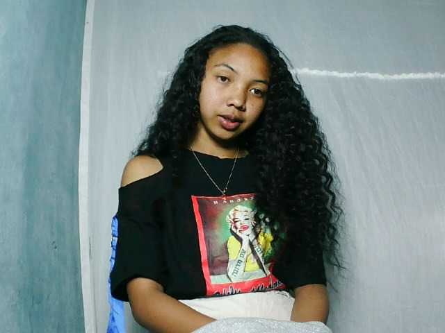 Missfireangel12 live cam on BongaCams