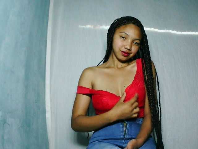 Missfireangel12 live cam on BongaCams