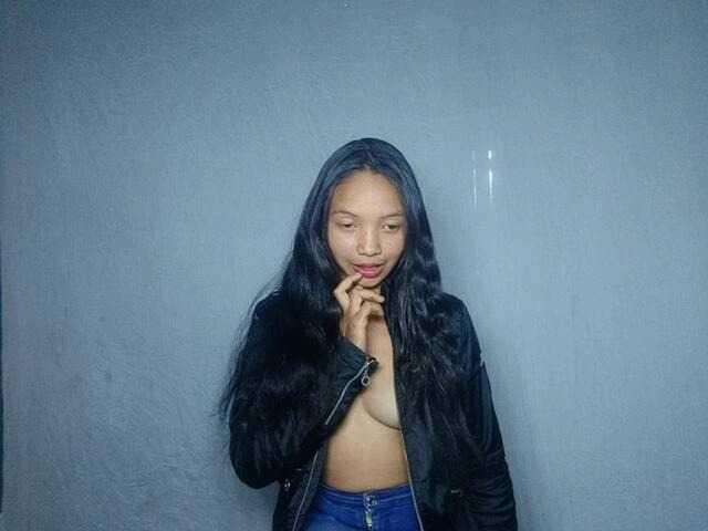 Missfireangel12 live cam on BongaCams