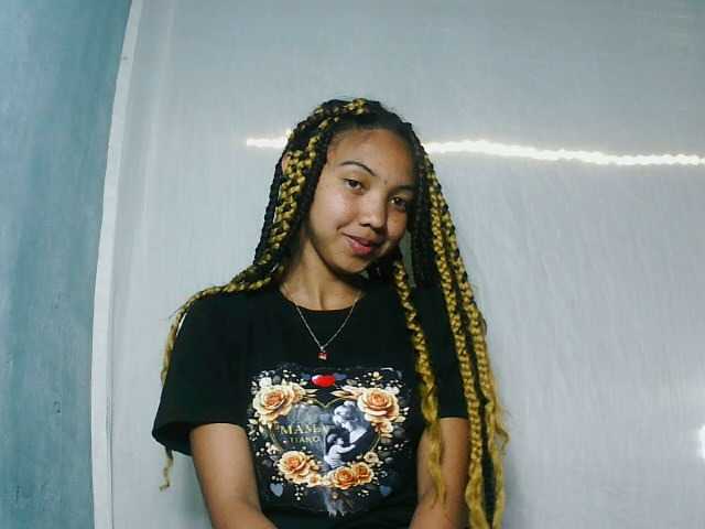 Missfireangel12 live cam on BongaCams