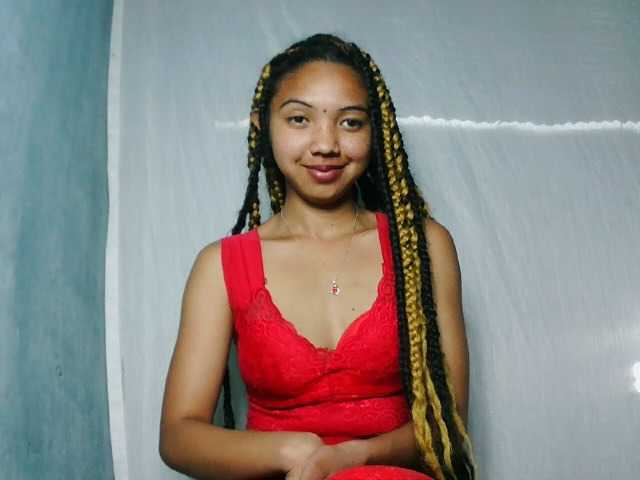 Missfireangel12 live cam on BongaCams
