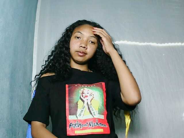 Missfireangel12 live cam on BongaCams