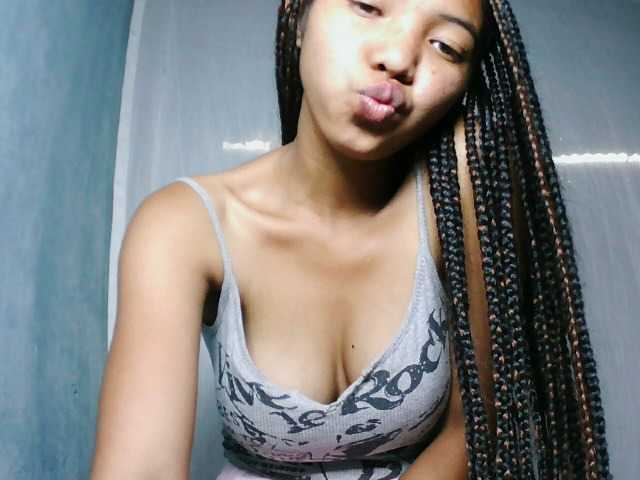Missfireangel12 live cam on BongaCams