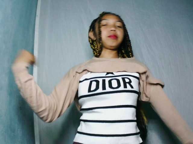 Missfireangel12 live cam on BongaCams