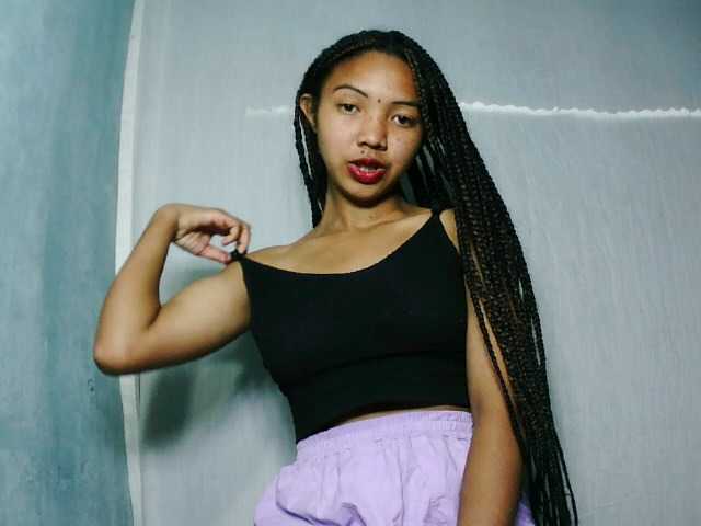 Missfireangel12 live cam on BongaCams