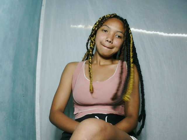 Missfireangel12 live cam on BongaCams