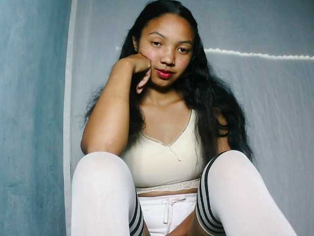 Missfireangel12 live cam on UnifiedCams