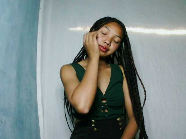 Missfireangel12 live cam on BongaCams