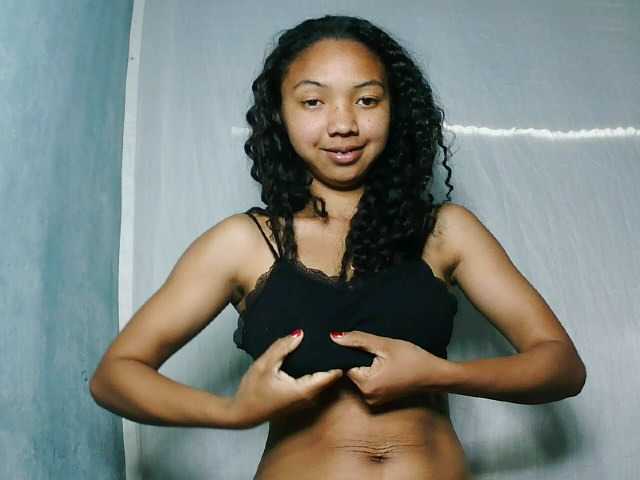 Missfireangel12 live cam on BongaCams