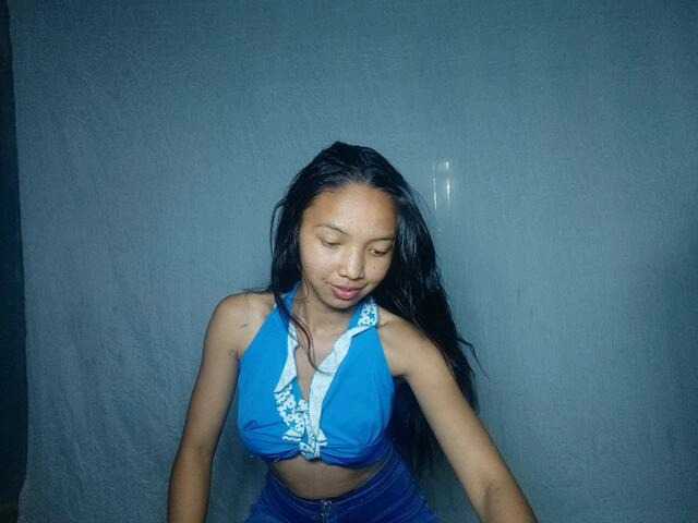 Missfireangel12 live cam on BongaCams