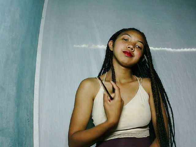 Missfireangel12 live cam on BongaCams