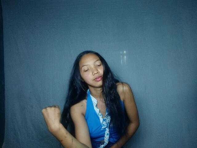 Missfireangel12 live cam on BongaCams