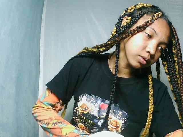 Missfireangel12 webcam