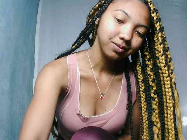 Missfireangel12 webcam