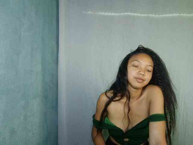 Missfireangel12 webcam