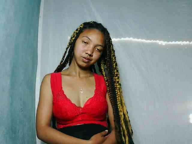 Missfireangel12's webcam live show