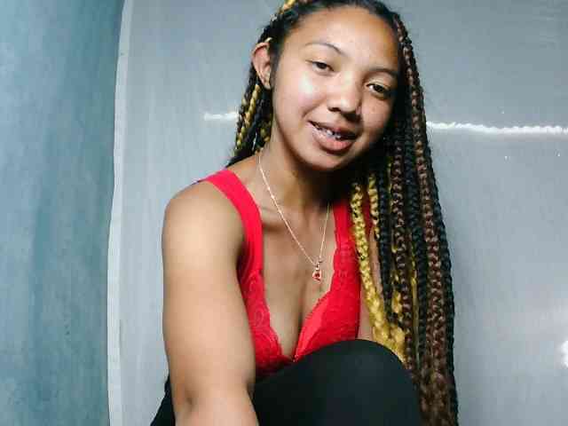 Missfireangel12's webcam live show