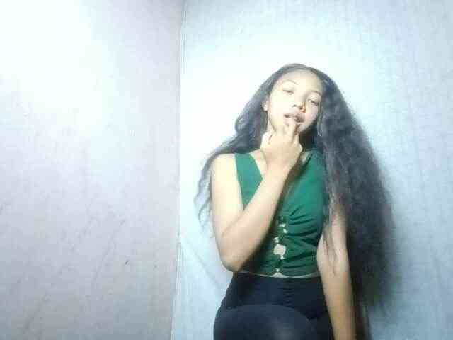 Missfireangel12 webcam