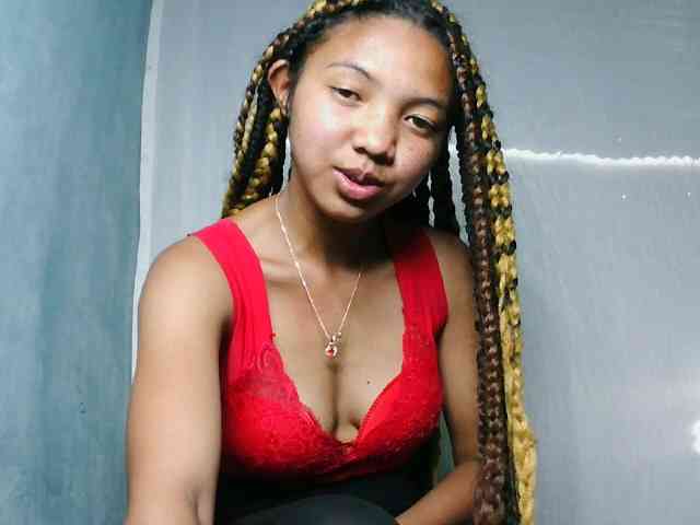 Missfireangel12's webcam live show