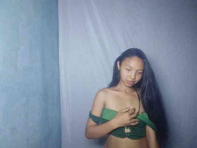 Missfireangel12 webcam