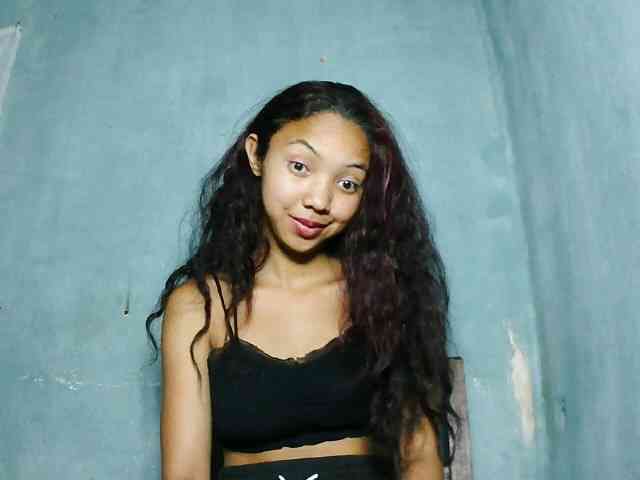 Missfireangel12's webcam live show