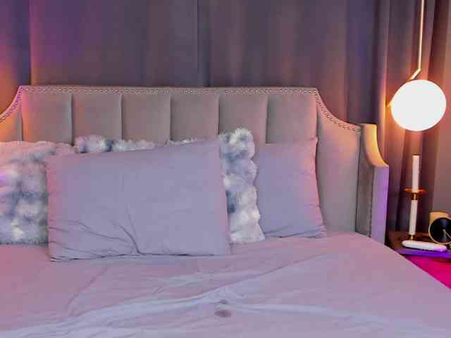 AriaBlair webcam