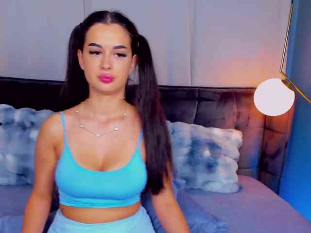 AriaBlair webcam