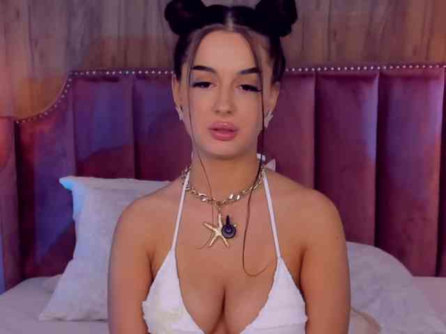 AriaBlair webcam