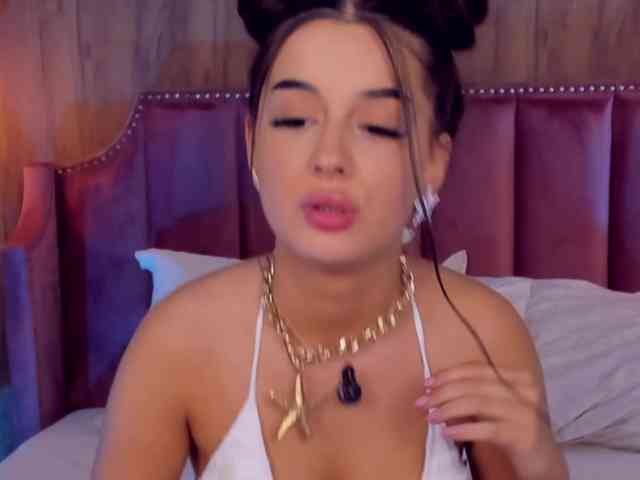 AriaBlair webcam