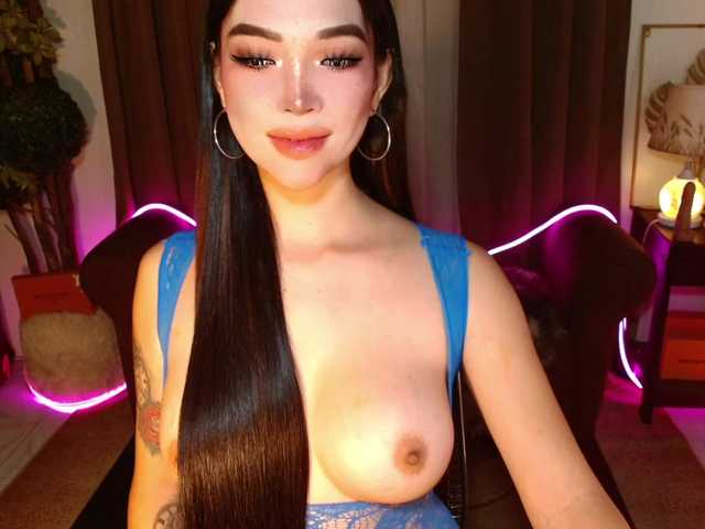 WetWildAyesha live webcam show
